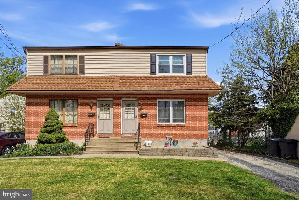 103 W Rively Avenue photo 1