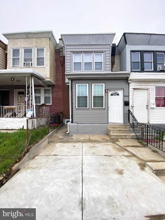4446 N 4th Street photo 1