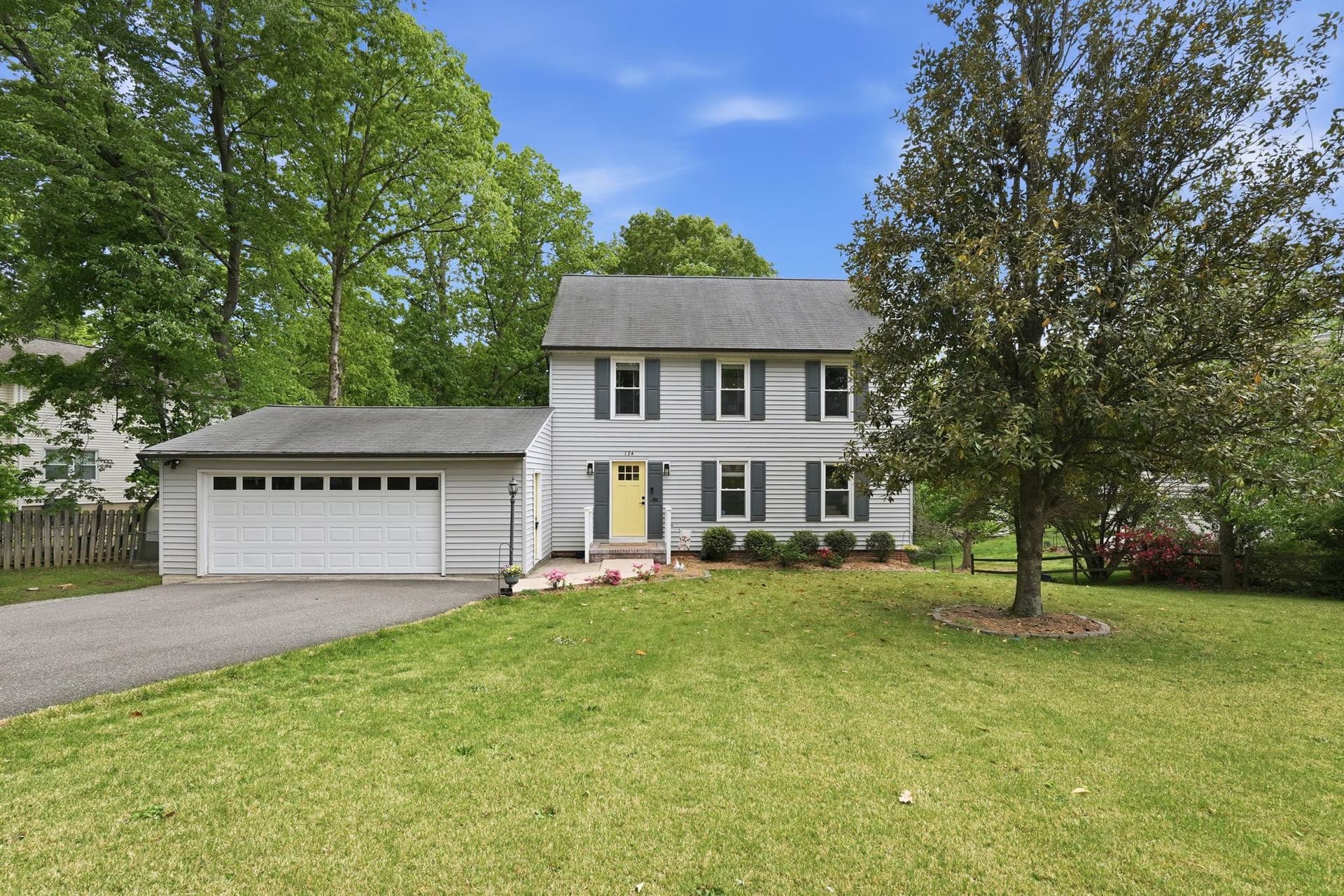 124 Oaklawn Road photo 1