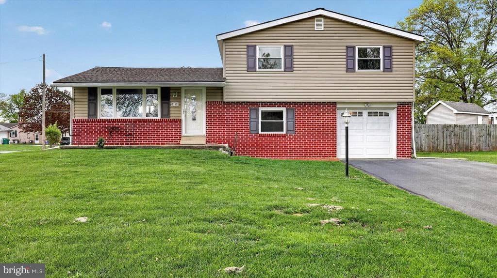 15 Buckthorn Drive photo 1