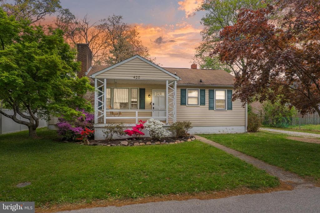 420 Riverdale Road photo 1