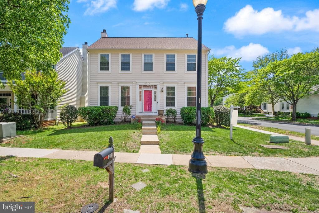 43111 Center Street photo 1