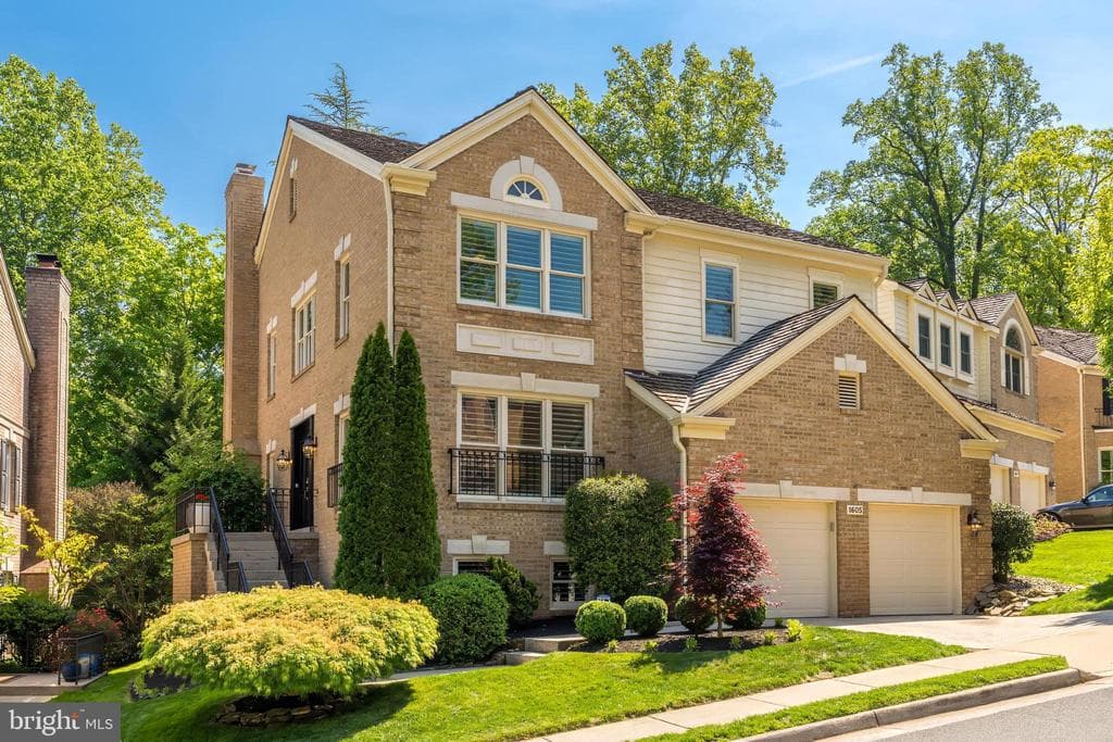 1605 Aerie Lane photo 1