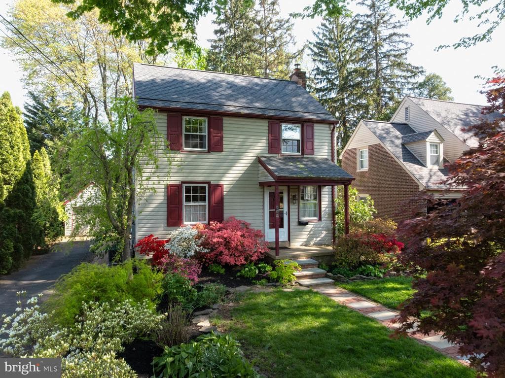 613 Crescent Avenue photo 1