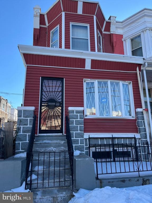 5910 Vine Street photo 1