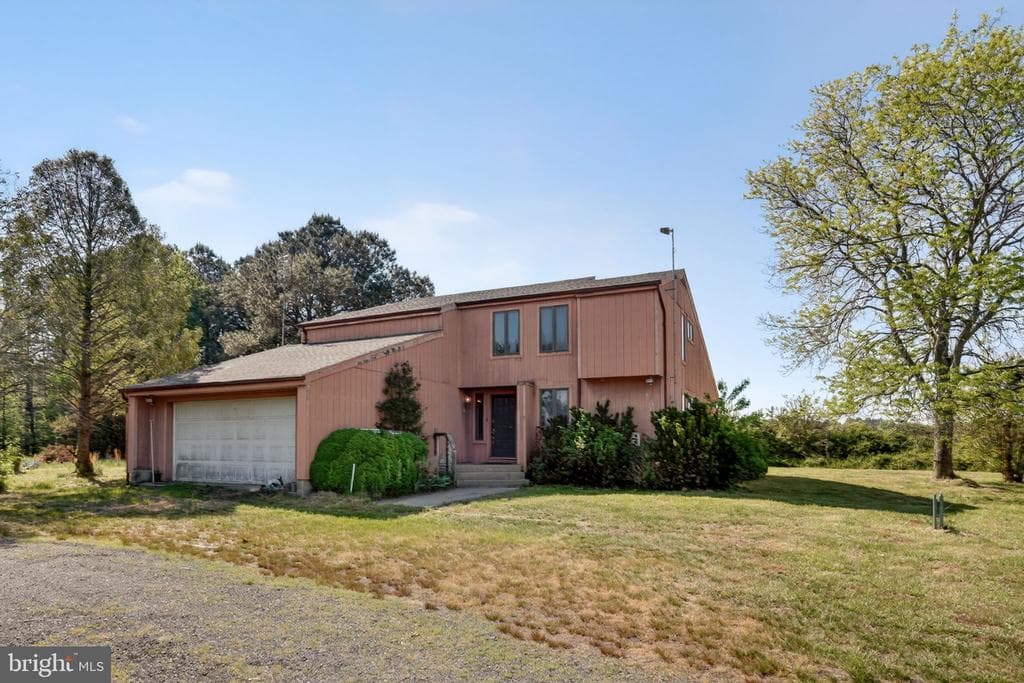 758 Cedar Hall Road photo 1