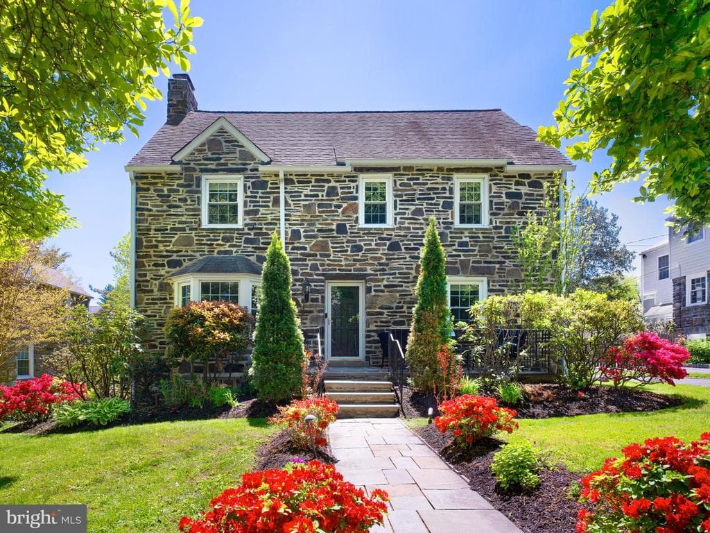 28 W Amherst Road photo 1