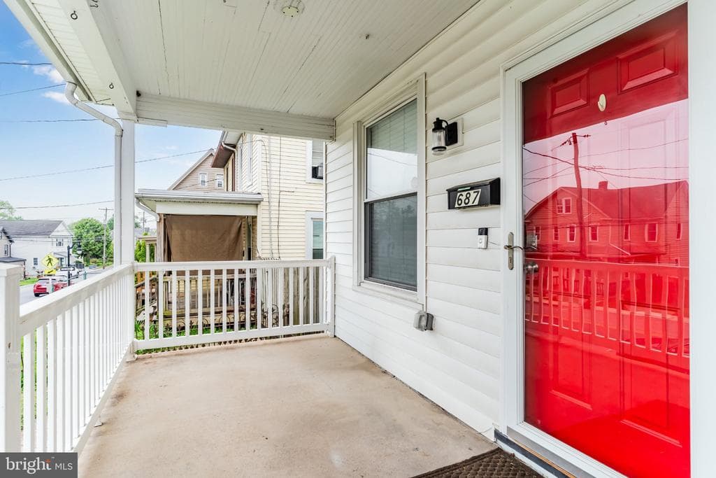 687 State Street photo 1