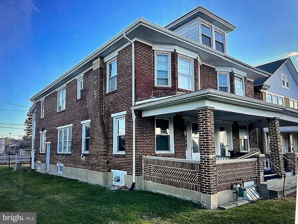 252 N Front Street photo 1