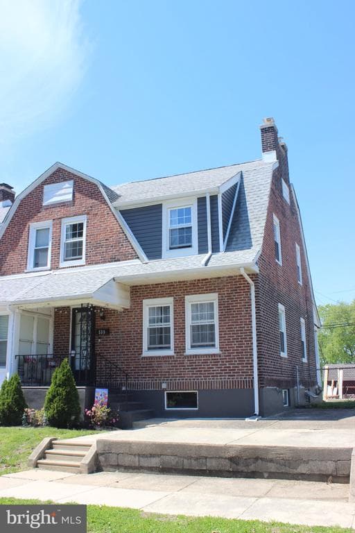 559 Saude Avenue photo 1