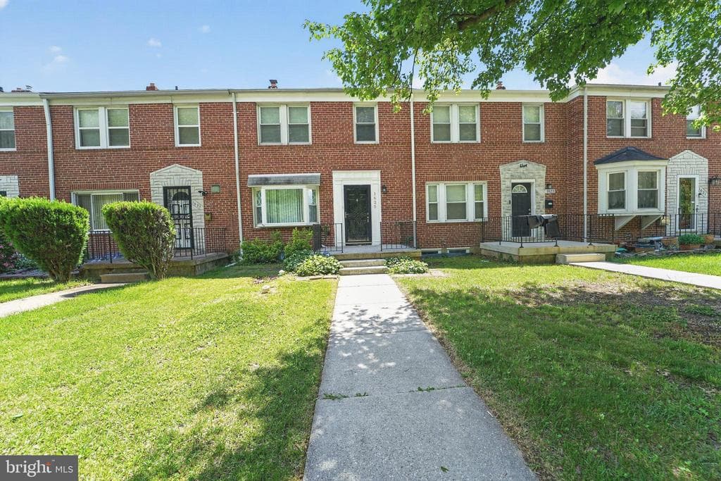 1625 Woodbourne Avenue photo 1