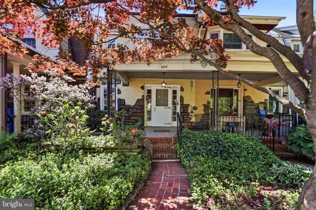 6616 Morris Park photo 1
