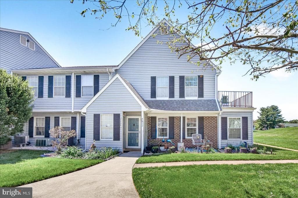 5811 Box Elder Court #b photo 1