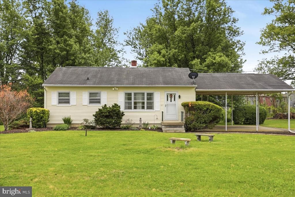 148 Baker Road photo 1
