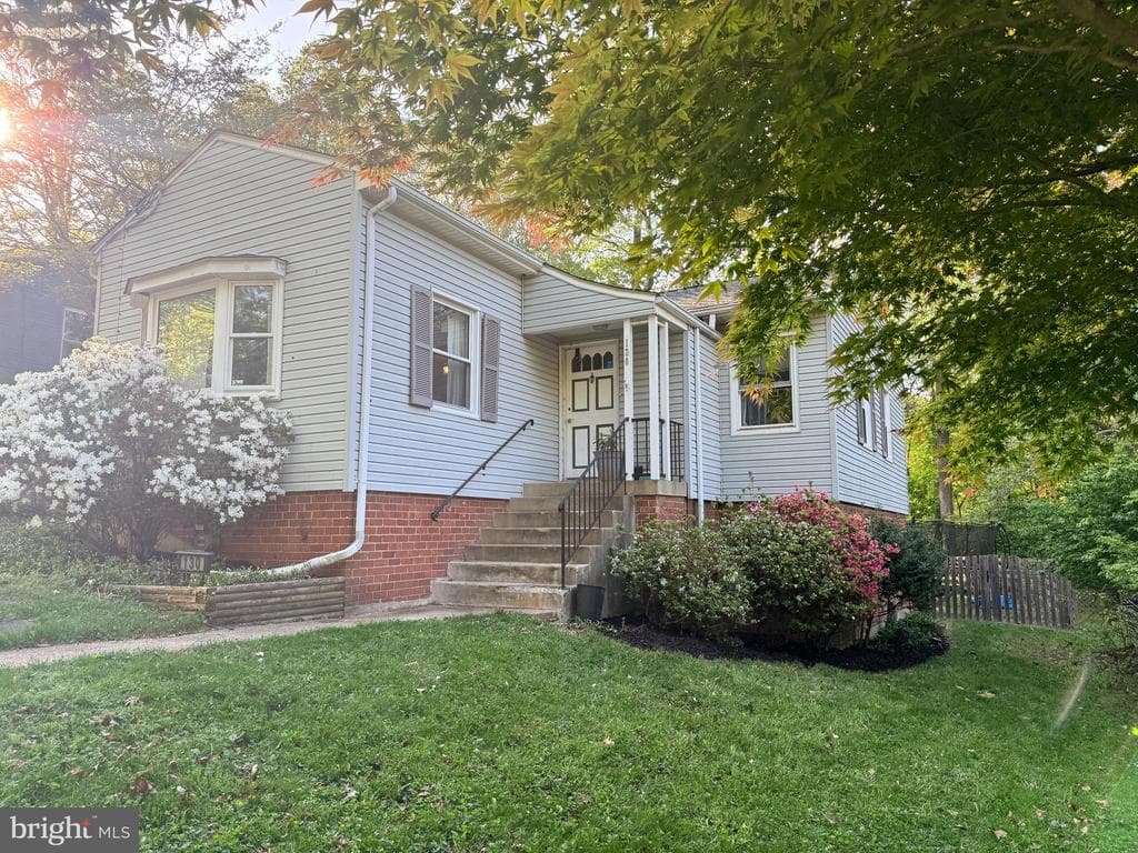 130 Whitmoor Terrace photo 1