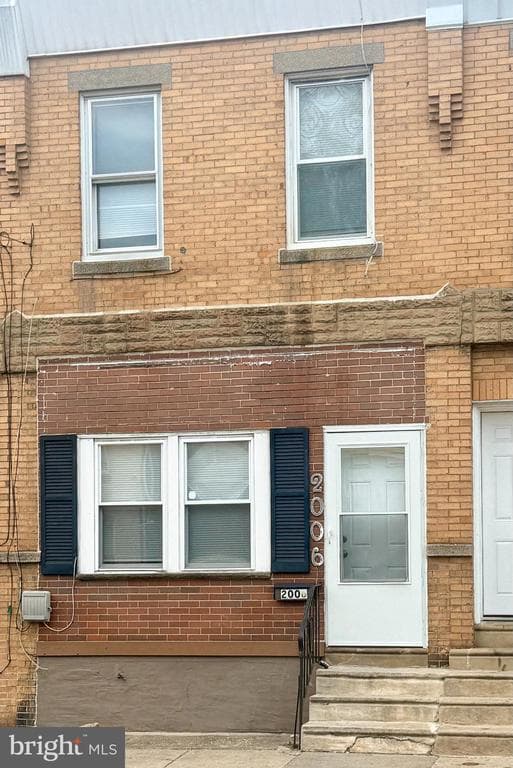 2006 Bridge Street photo 1