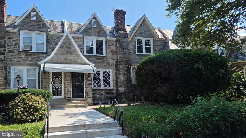 5766 W Jefferson Street, Philadelphia