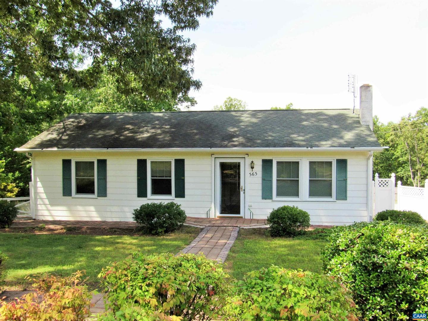 363 Village Rd photo 1