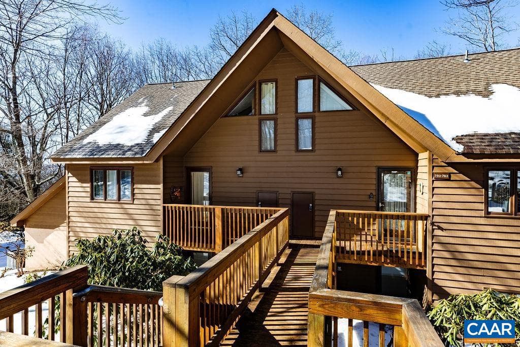 763 Laurelwood Condos #763