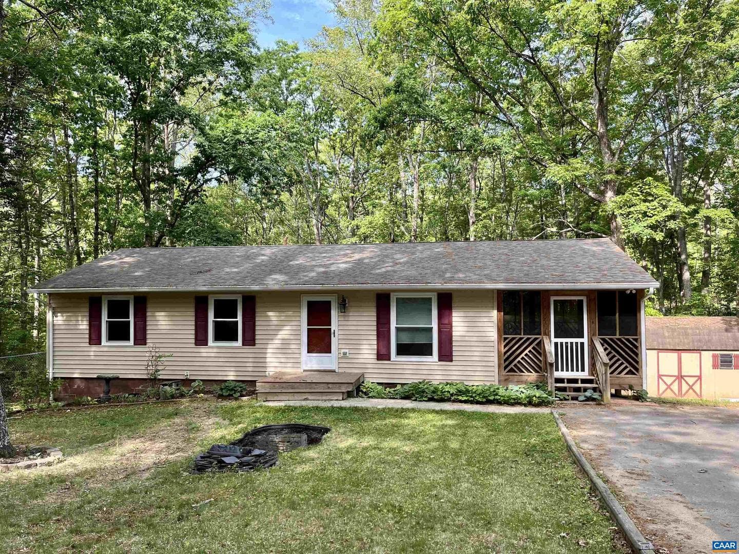 4646 Woods Edge Rd photo 1
