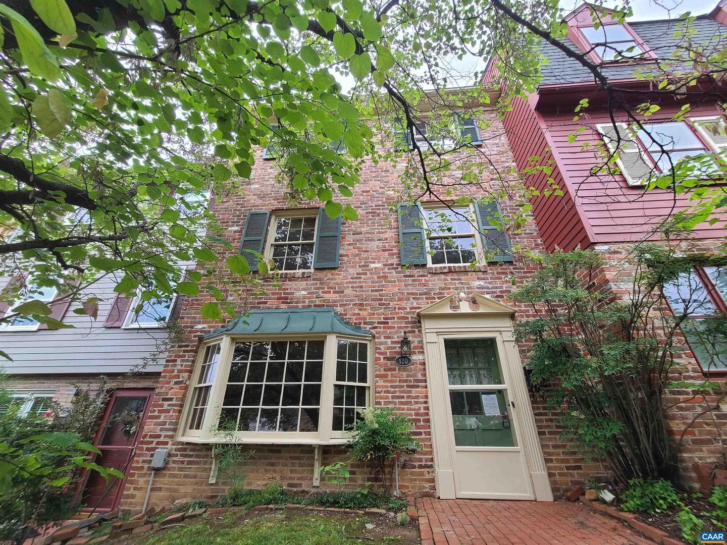 120 Georgetown Green photo 1