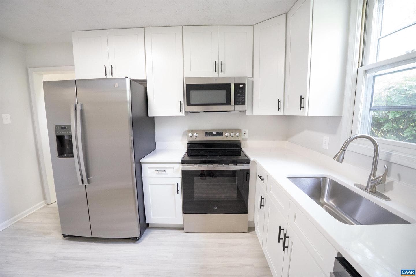 158 Scarborough Pl photo 1