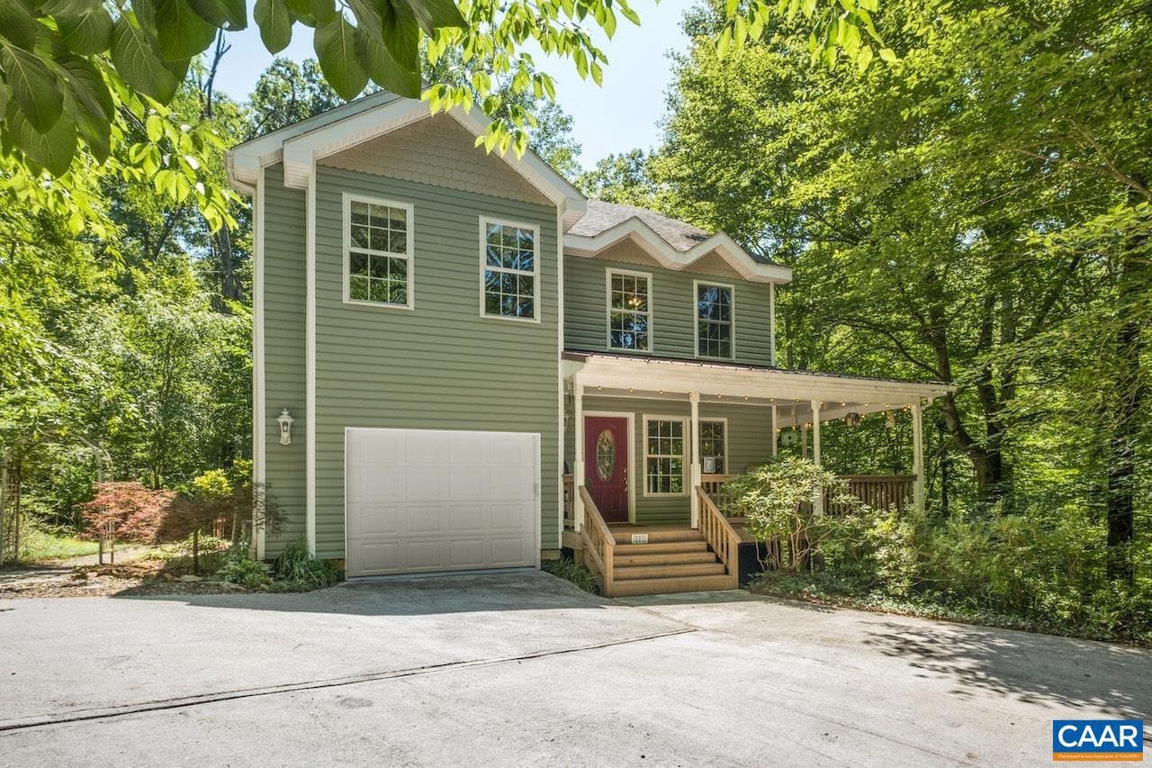 801 Fletchers Ln photo 1