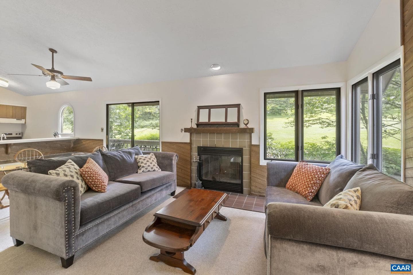 2212 Tanners Ridge photo 1