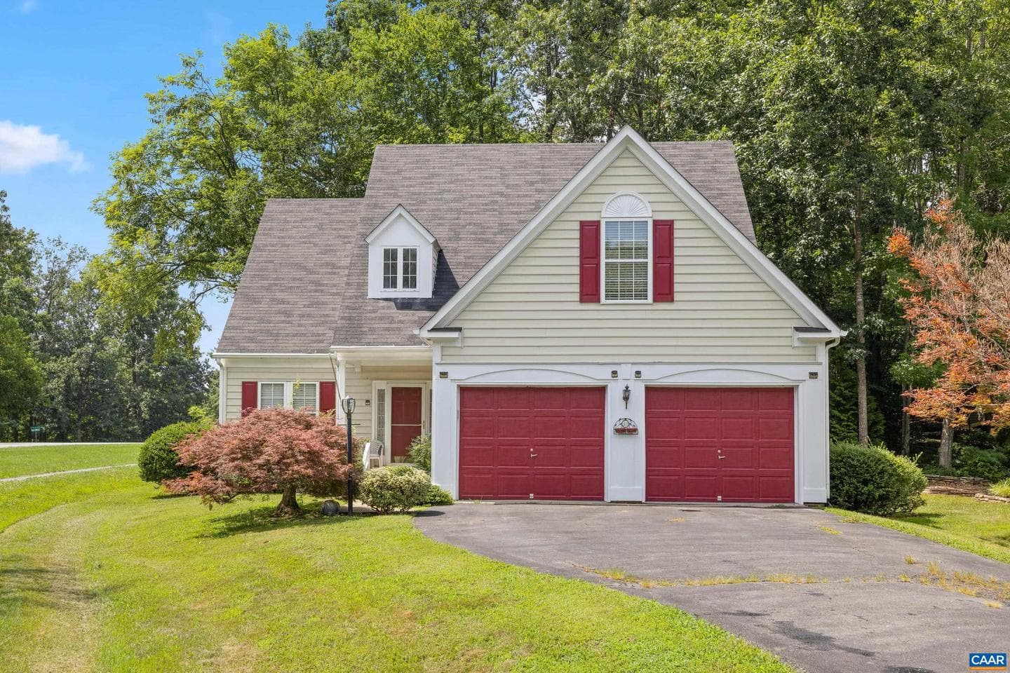 2040 Whispering Woods Dr photo 1