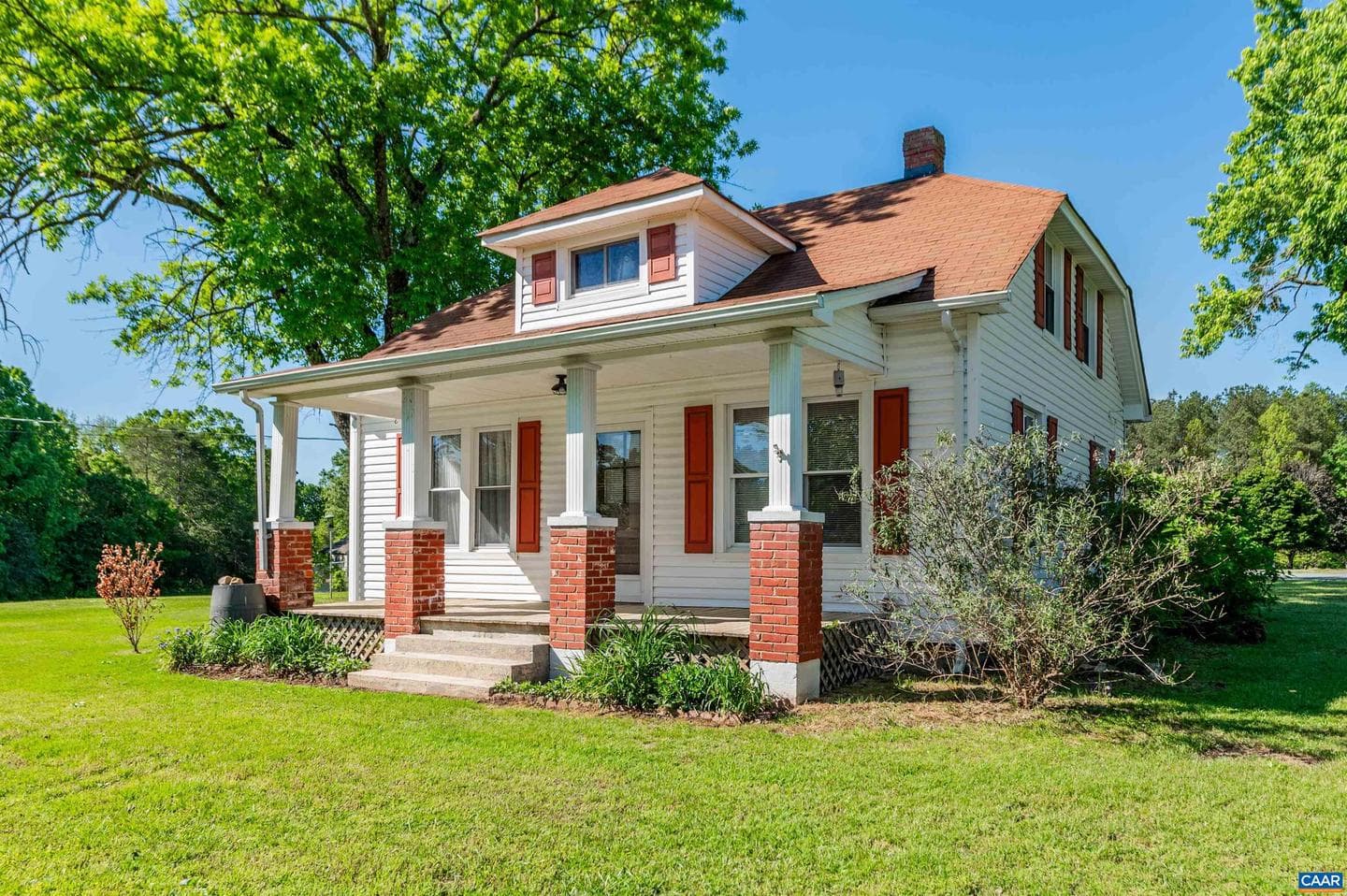 92 Grace Johnson Ln photo 1
