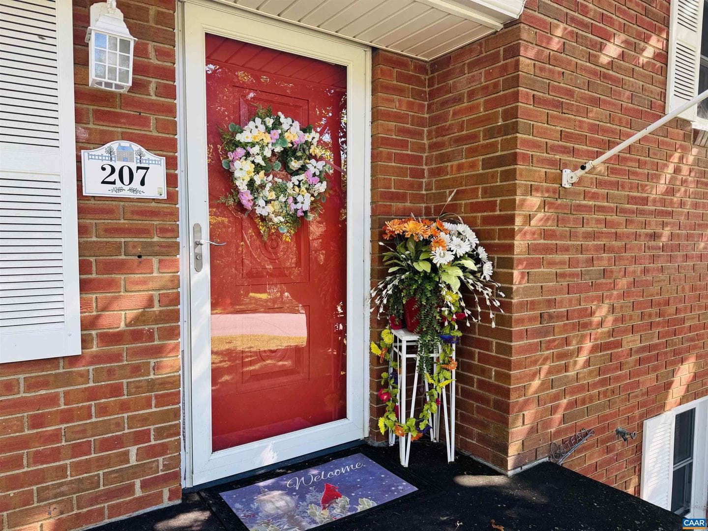 207 Burnley Dr photo 1