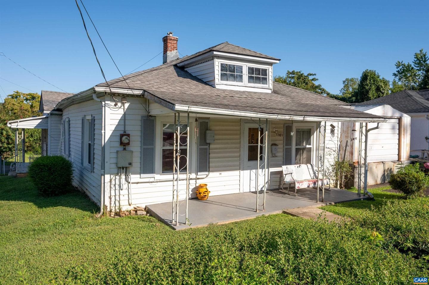 1101 Forest St photo 1