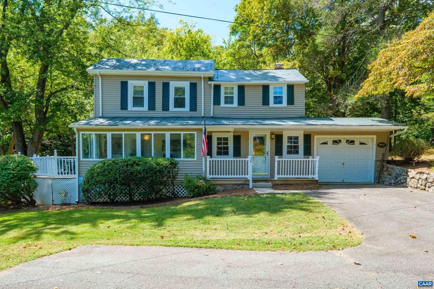 299 Sunrise Dr photo 1