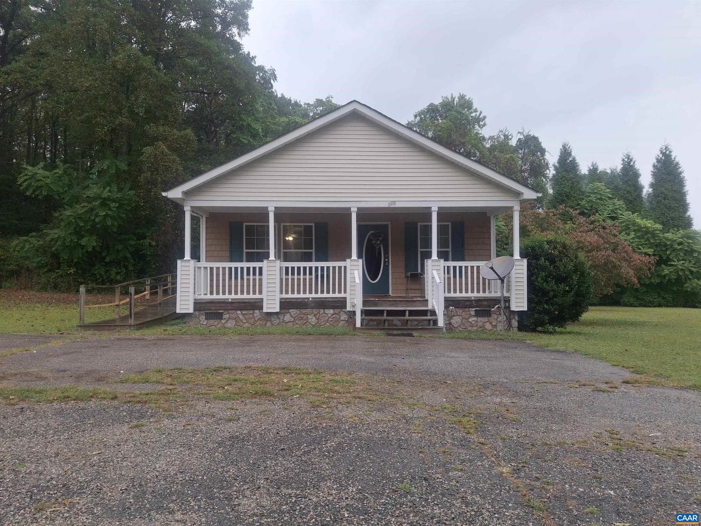 220 Camden St photo 1