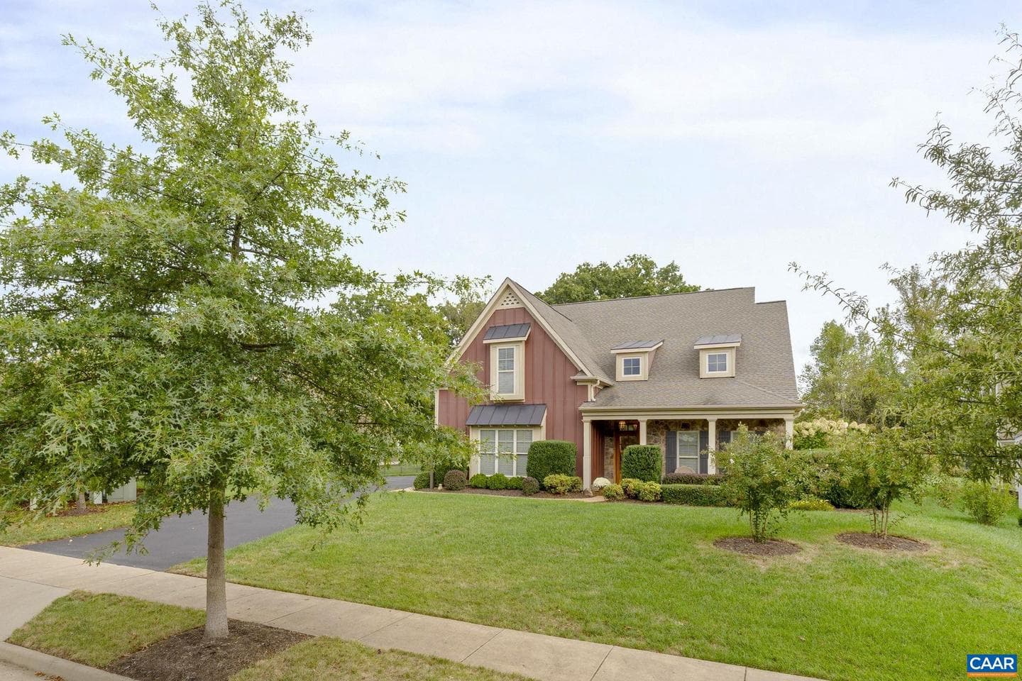 920 Park Ridge Dr photo 1