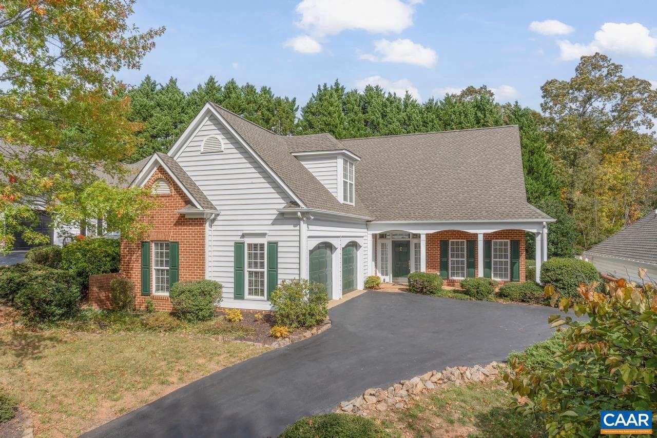 1132 Courtyard Dr photo 1