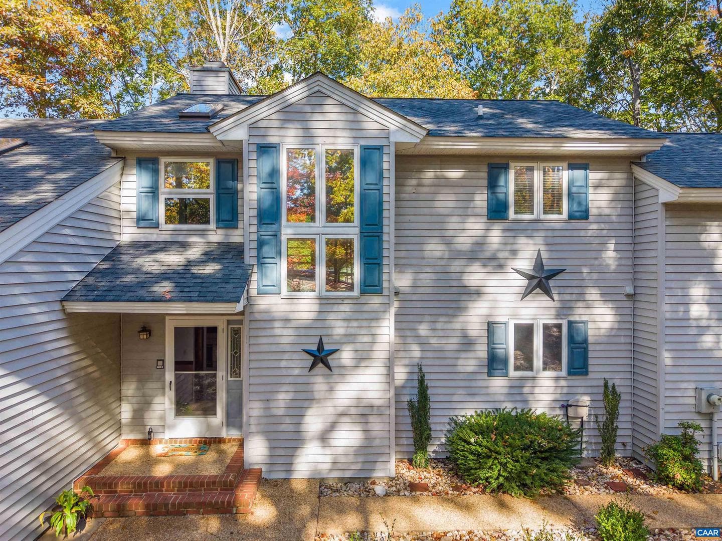 27 Fairway Dr photo 1