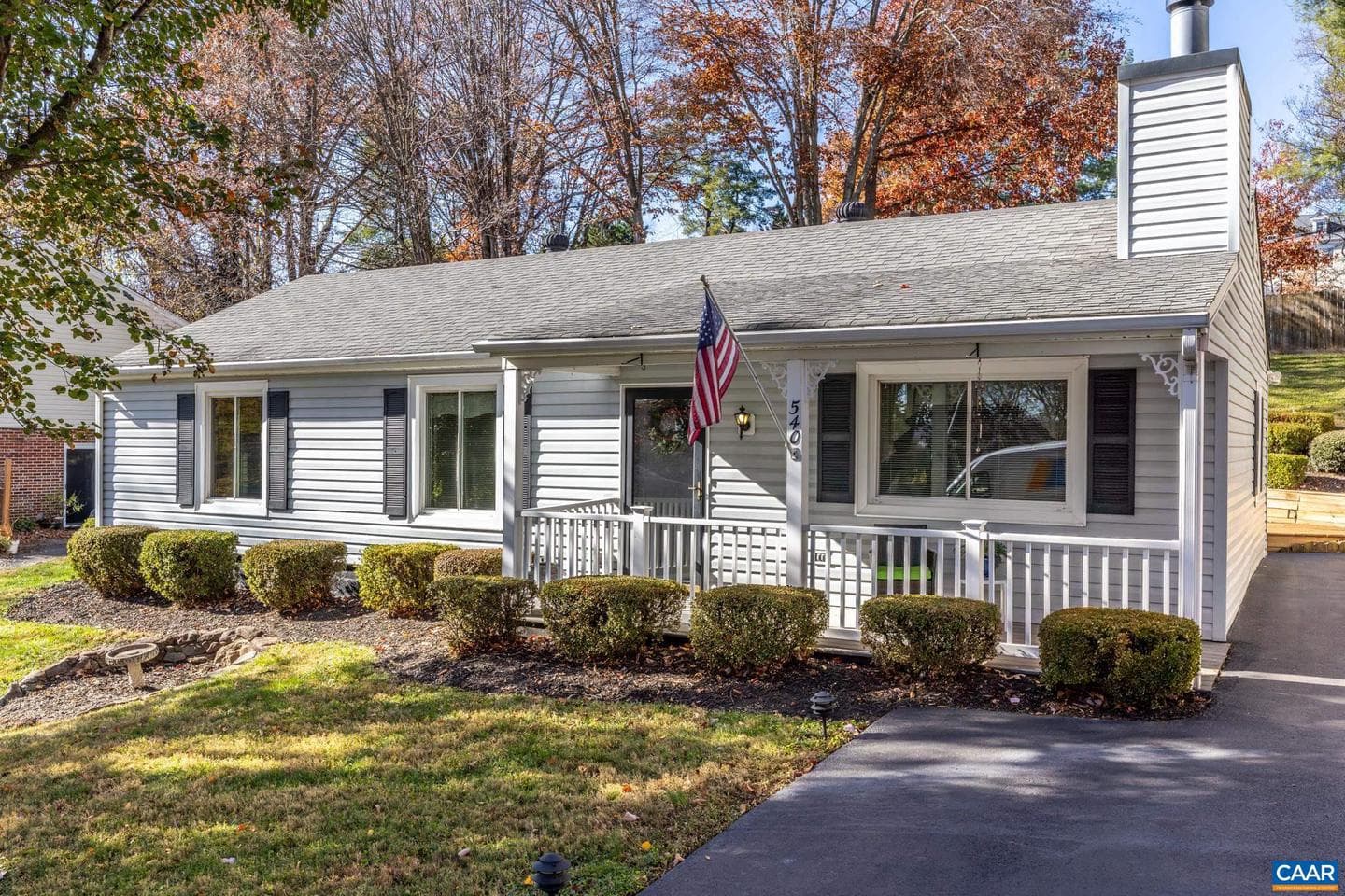 540 Woodmont Dr photo 1