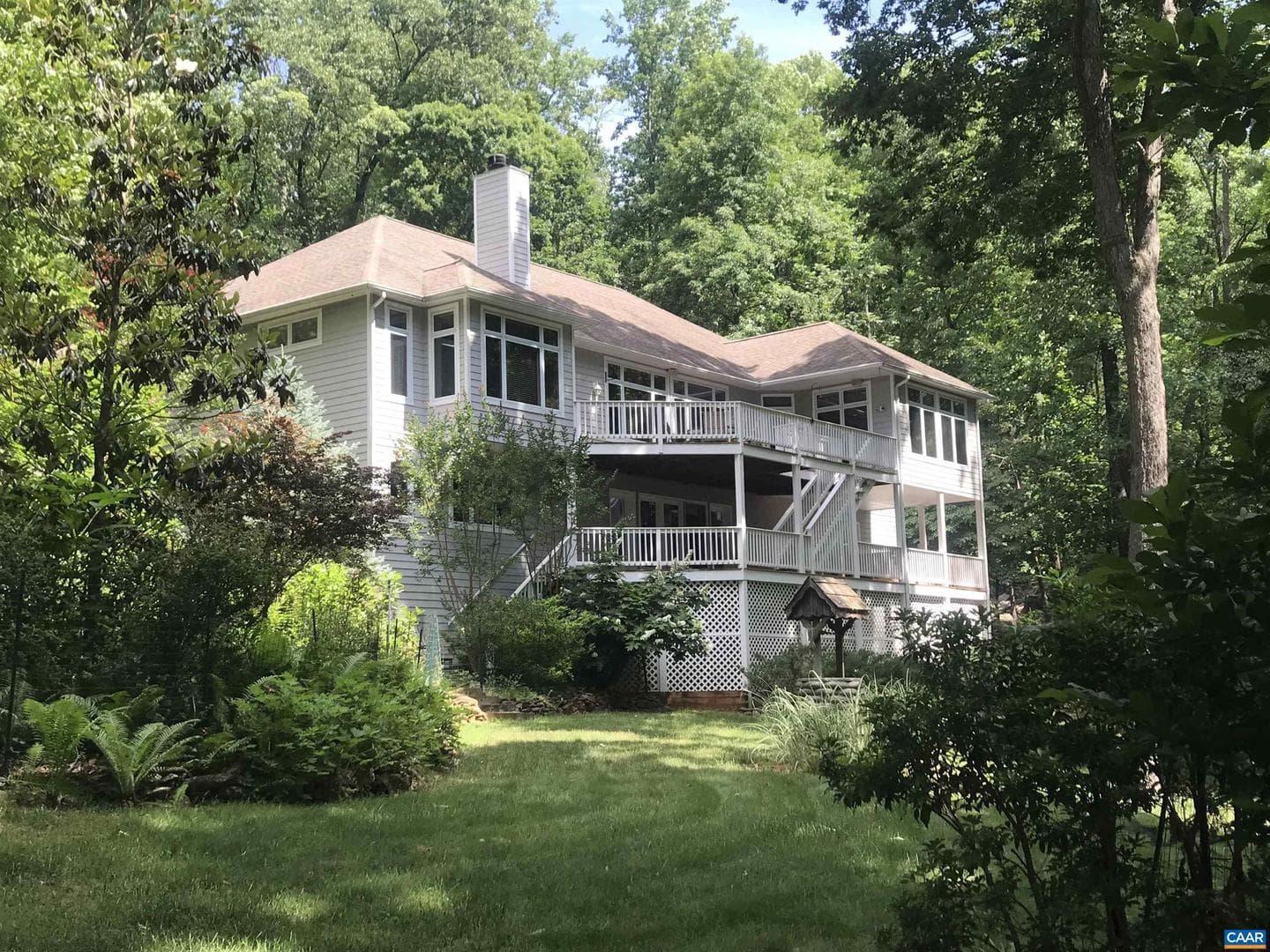 423 Foothills Dr photo 1