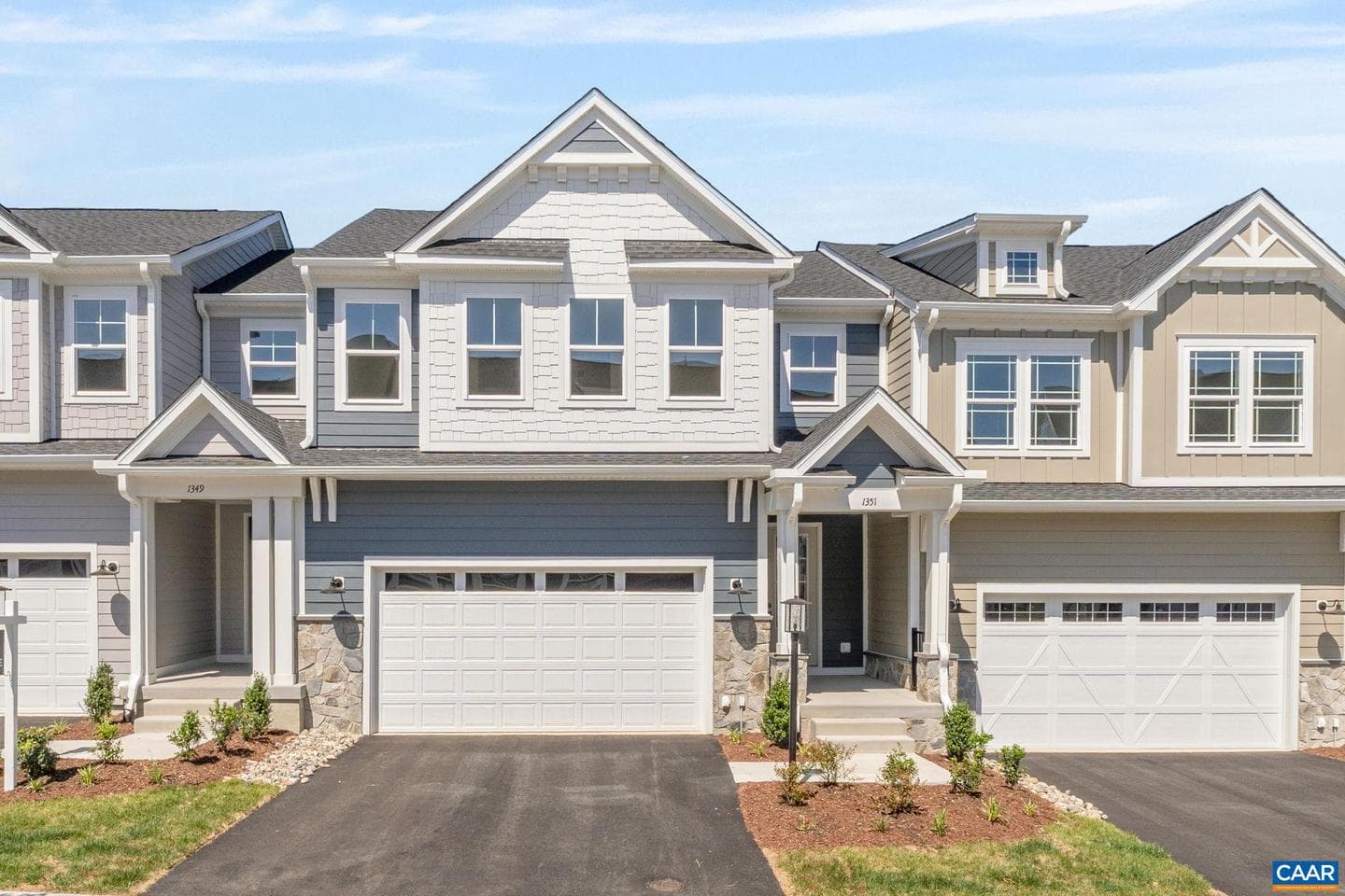 1351 Laconia Ln