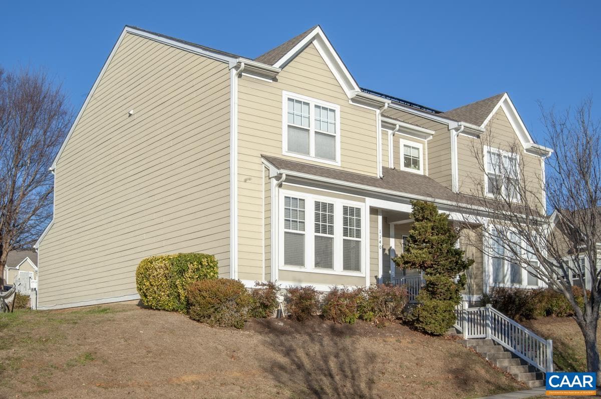 1140 Edmond Ct photo 1