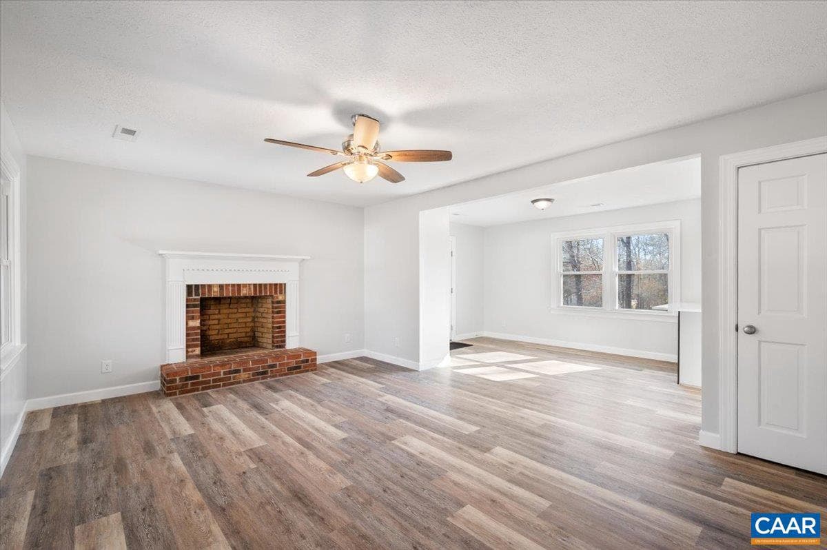 241 Fairlane Dr photo 1