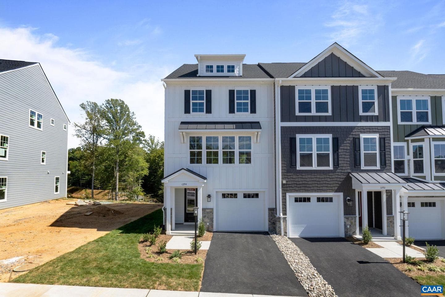 4046 Talen Ln