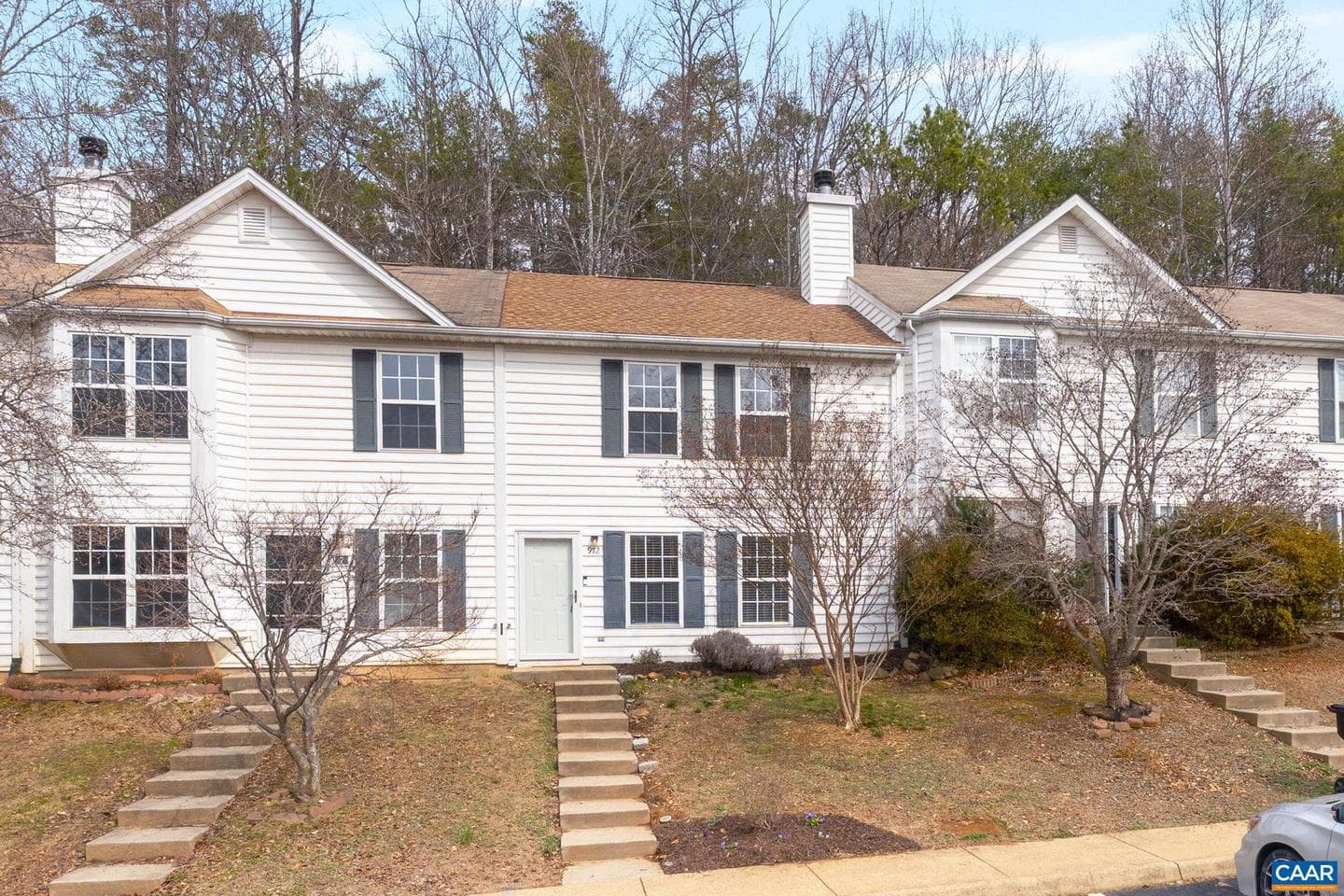 972 Towne Ln photo 1
