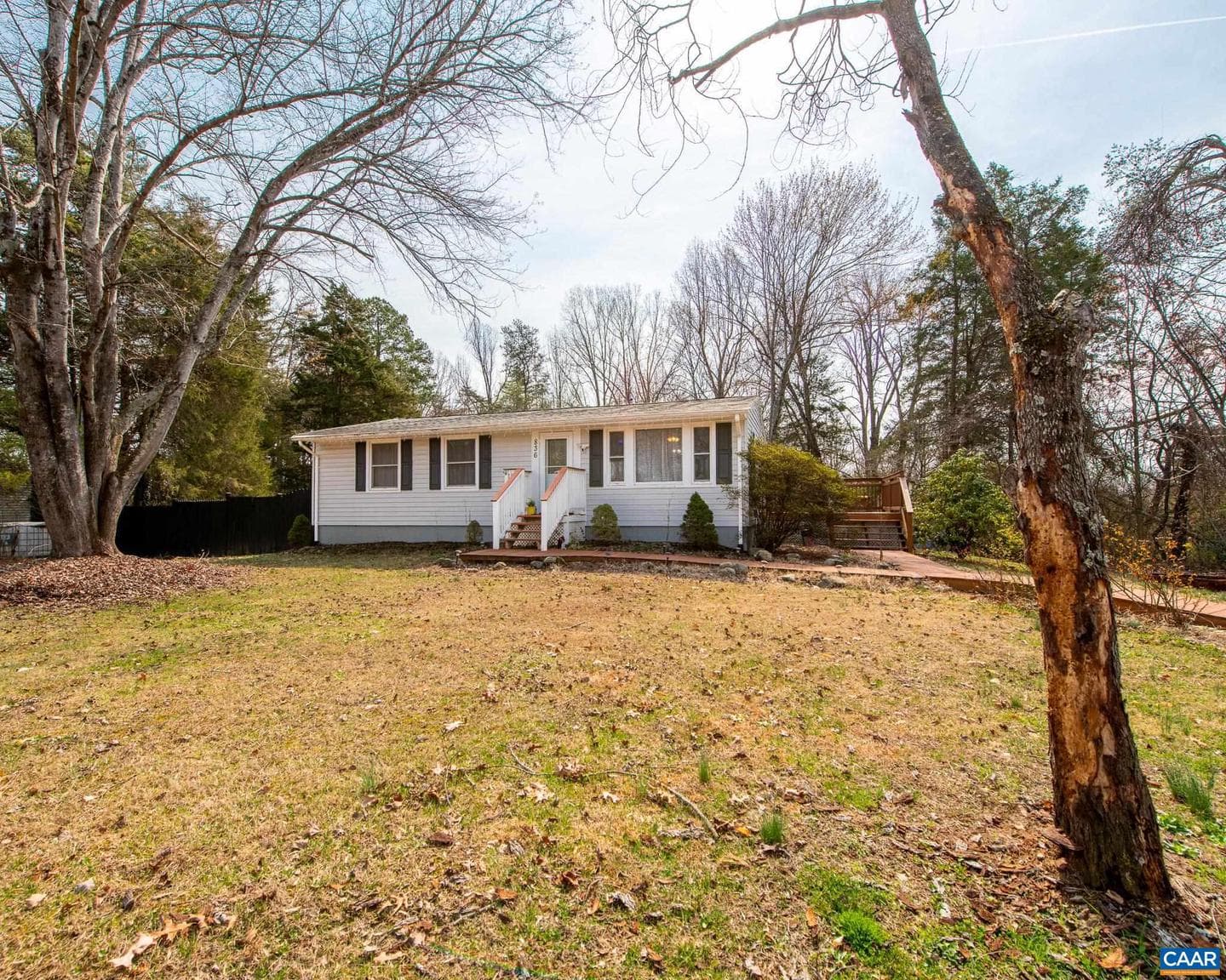 836 Toms Rd
