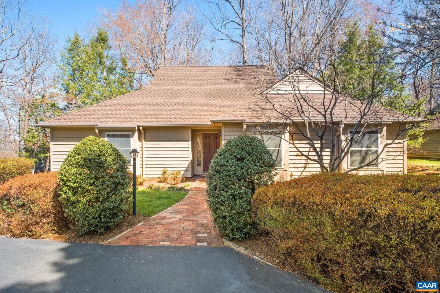 240 Homestead Ln
