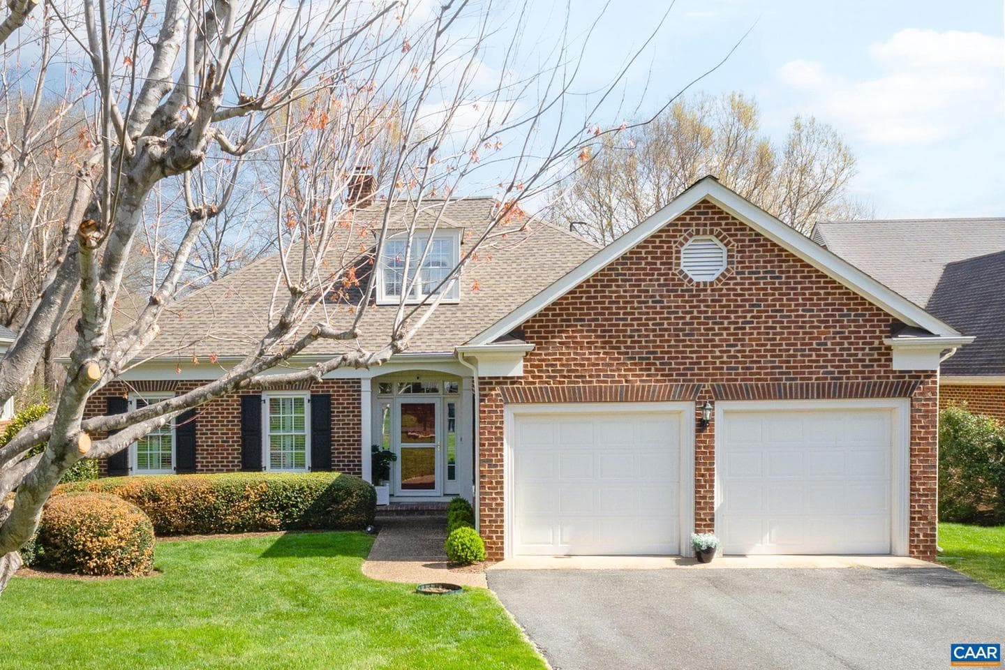 1563 Heathrow Ln