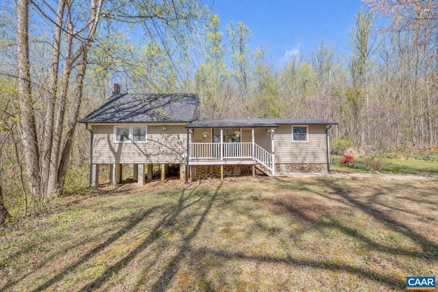 1112 Red Bird Dr photo 1