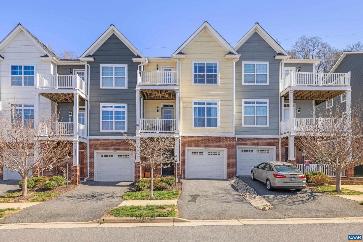 2420 Winthrop Dr