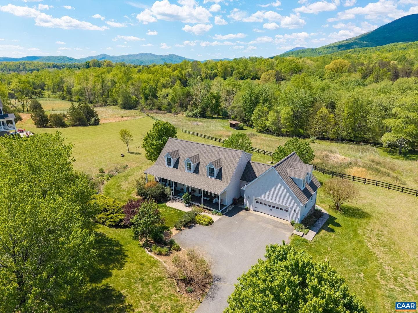 164 Sunnyside Ln